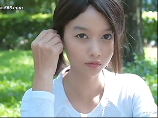 chinese model posing nude.60 amateur asian chinese video